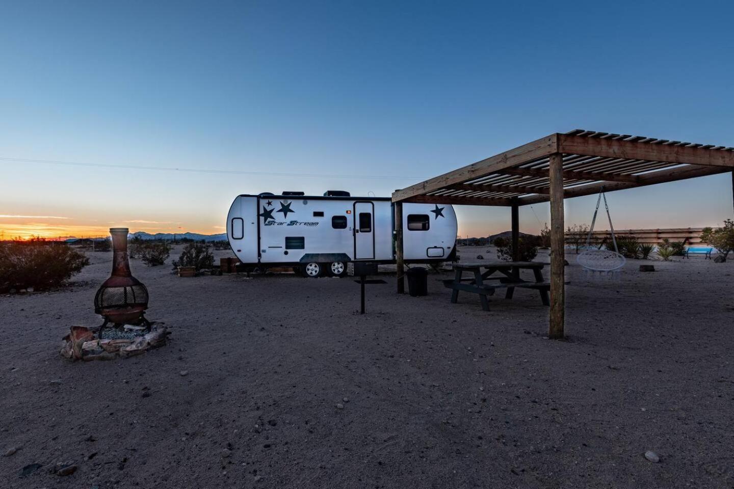 Jt Village Campground - Star Stream Joshua Tree Exterior foto